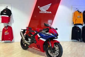 CBR 1000 RR-R Fireblade ST - Transport - 6 lat Gwarancji